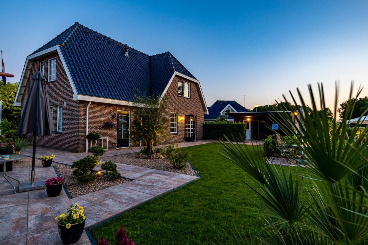 B&B De Wiekeborg Oude Pekela Exterior photo